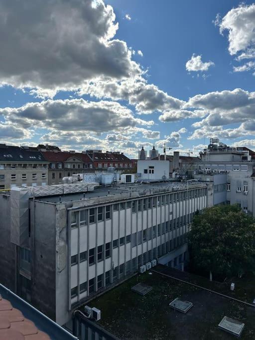Modern Apartment Centrally Located Zágráb Kültér fotó
